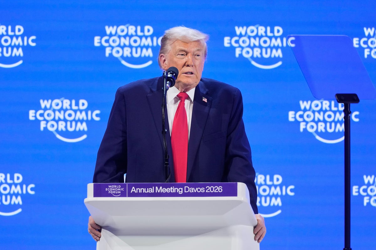 Video: Trump makes jab at Macron’s ‘beautiful’ sunglasses during Davos address
