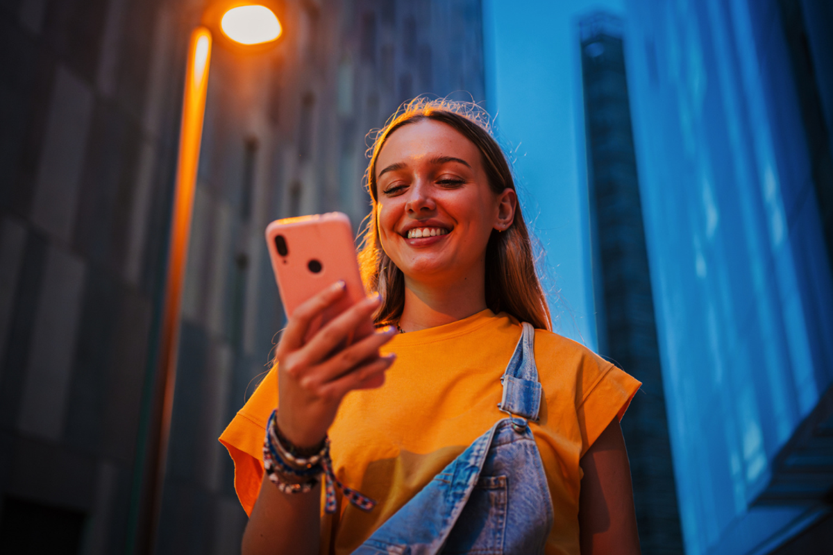 研究称社交媒体“末日滚动”成英国人最常见且最不愉快的消遣