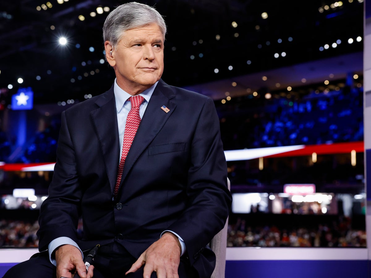 Sean Hannity accused of hanging out with 'pedophiles and perverts' on air | The Independent