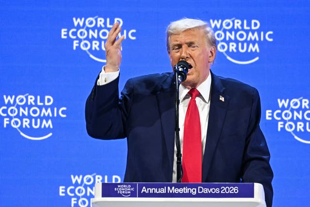 <p>Donald Trump habló en el Foro Económico Mundial en Suiza y afirmó que no tiene intención de quedarse con Groenlandia por la fuerza </p>