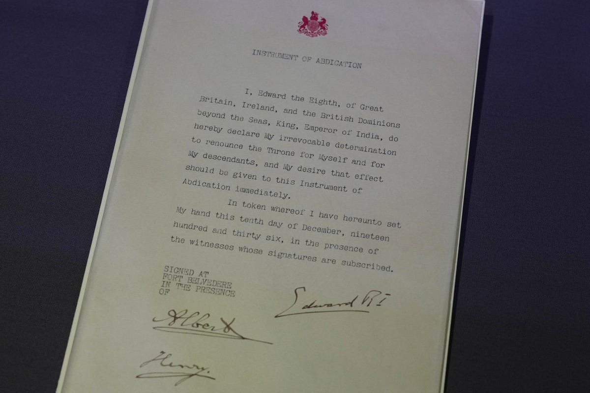 Centuries of love letters go on display at the National Archives in London