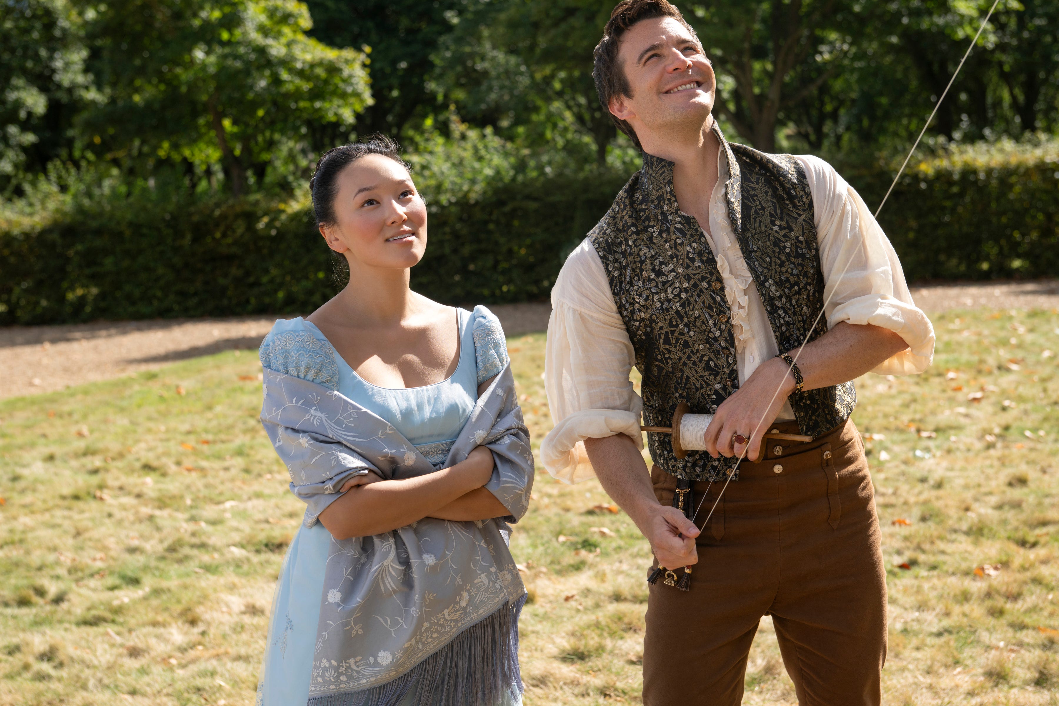 Yerin Ha as Sophie Baek, Luke Thompson as Benedict Bridgerton in season four of Bridgerton