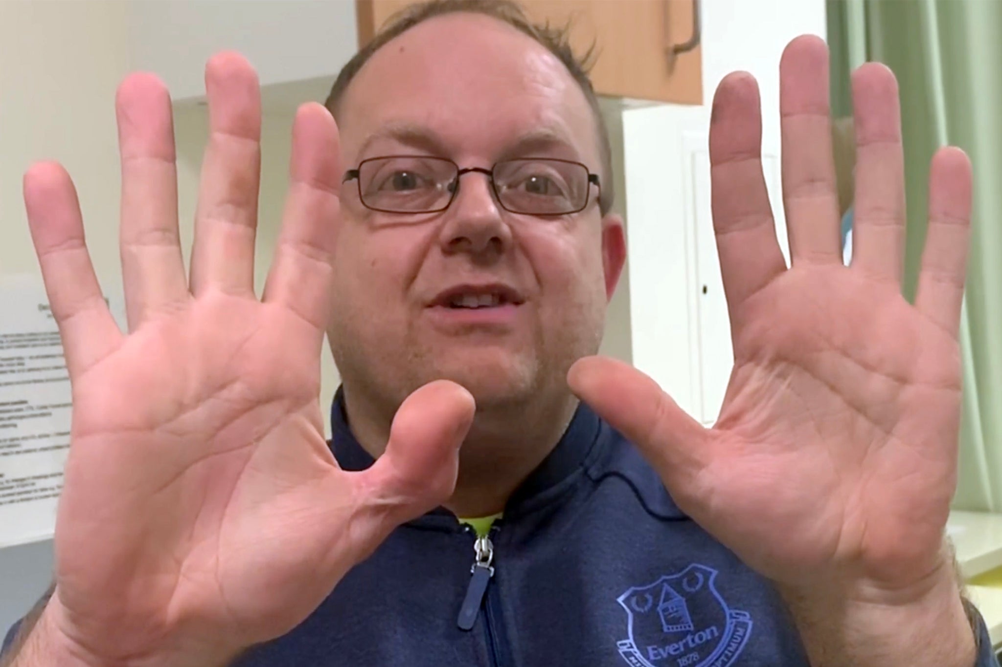 David Lee, a cobbler from Nottinghamshire, said he barely felt any pain when his thumb was sliced off