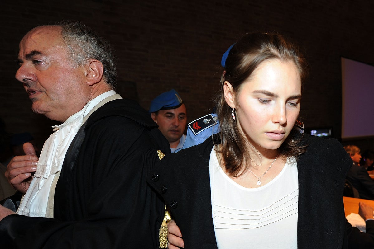 Amanda Knox confronts prosecutor who sent her to prison in new documentary Amanda Knox confronts prosecutor who sent her to prison in new documentary