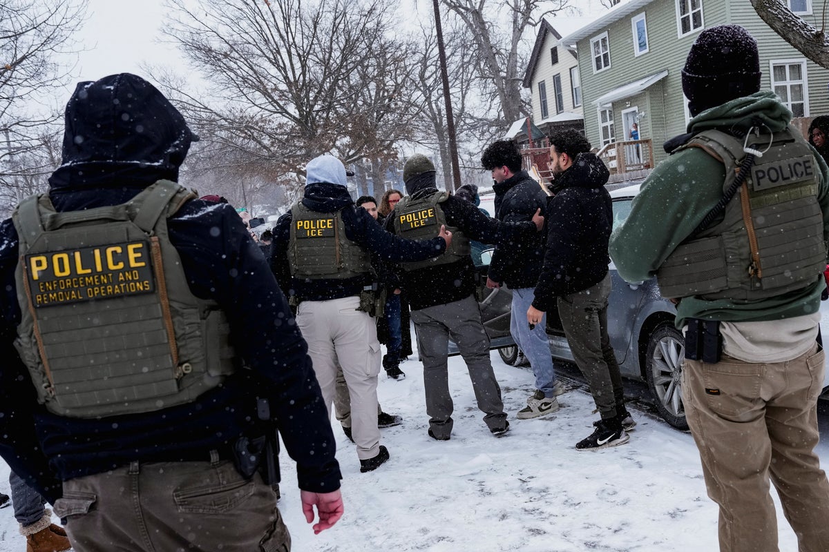 https://static.independent.co.uk/2026/01/23/23/14/Immigration-raid-in-Minneapolis-6t6g73cj.jpeg?width=1200&height=800&crop=1200:800