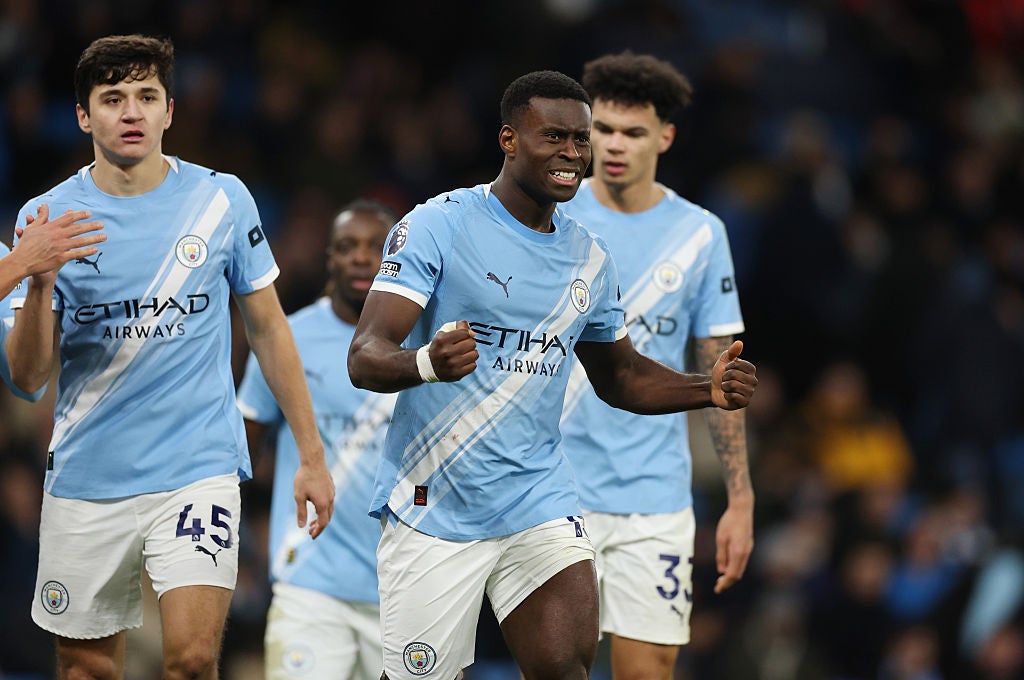 Mark Guehi não sofreu golos em sua estreia no Man City