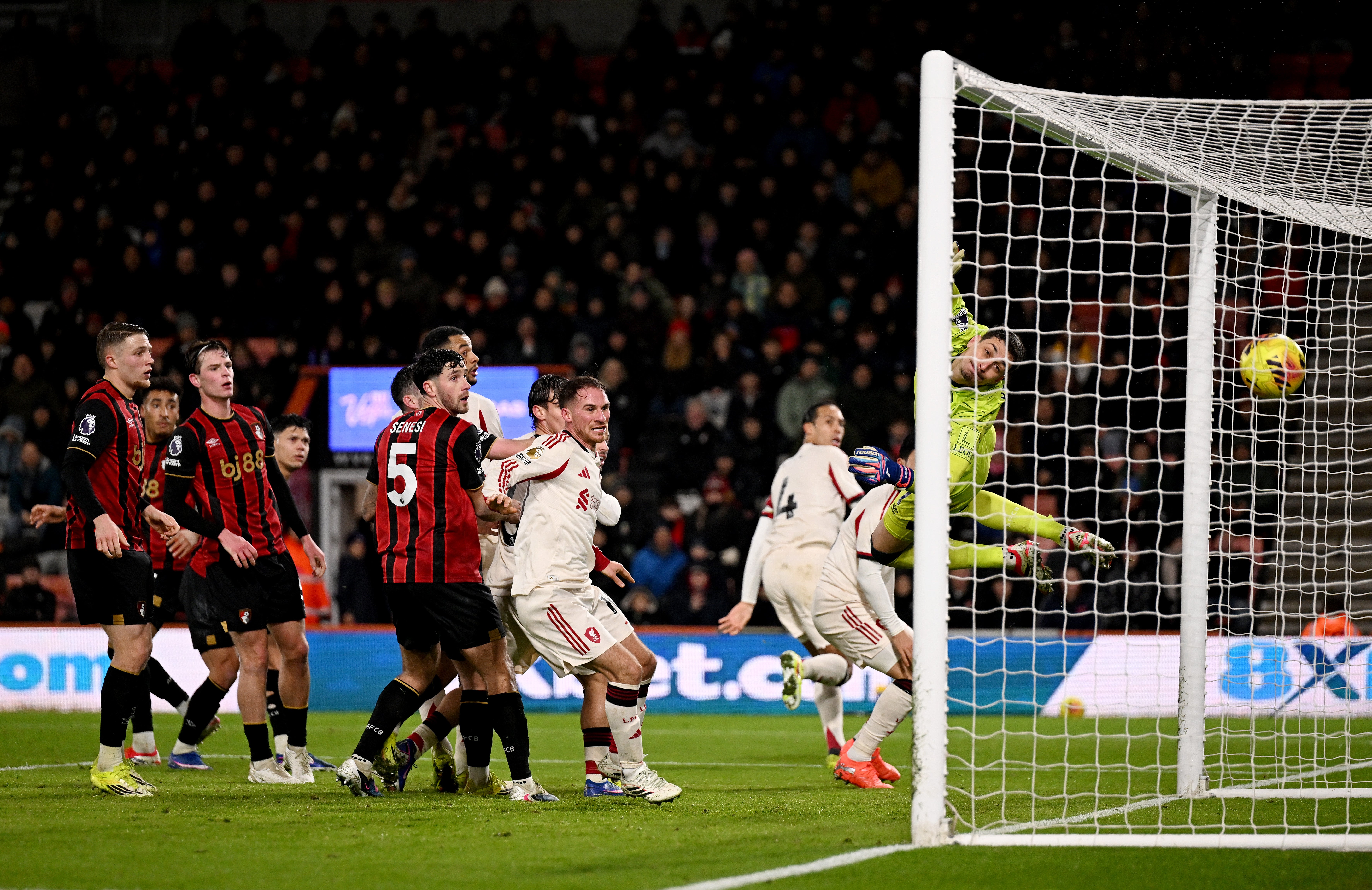 Virgil van Dijk le dio al Liverpool nuevas esperanzas de remontar