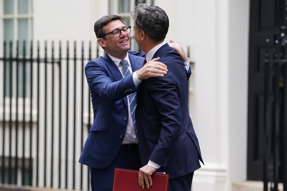 Can Andy Burnham and Ed Miliband make heatwave politics cool?
