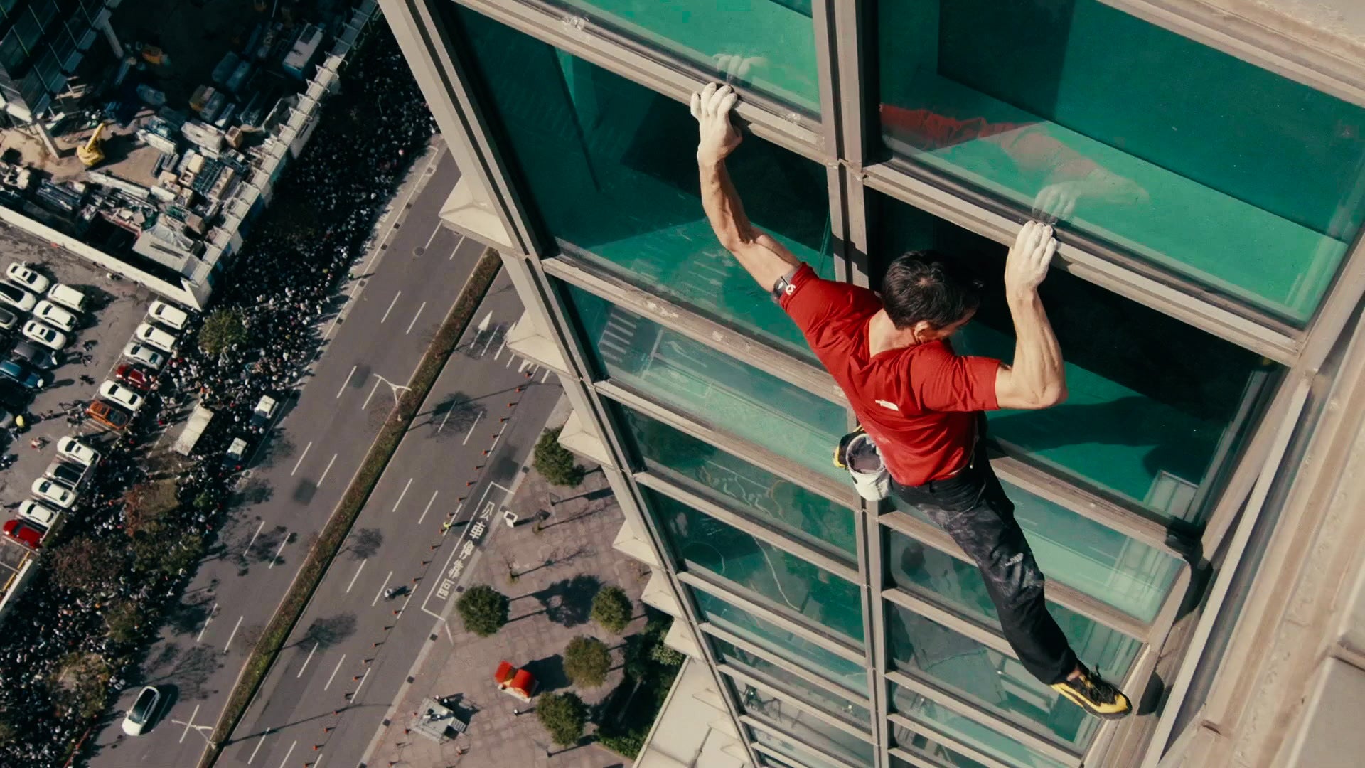 Alex Honnold escalando Taipei 101 ao vivo na Netflix