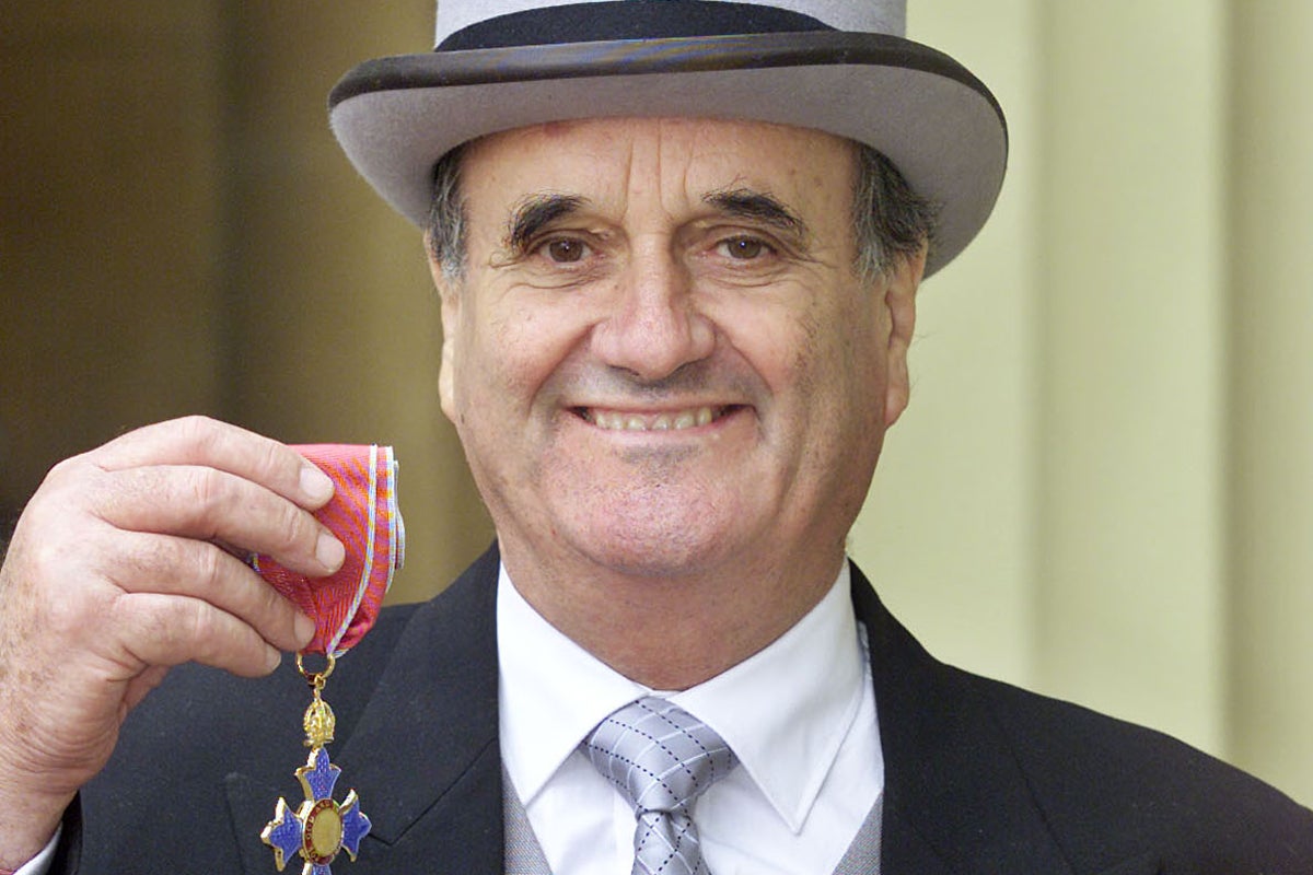 Sir Mark Tully death: Former BBC correspondent dies aged 90 – UK Times Sir Mark Tully death: Former BBC correspondent dies aged 90 – UK Times