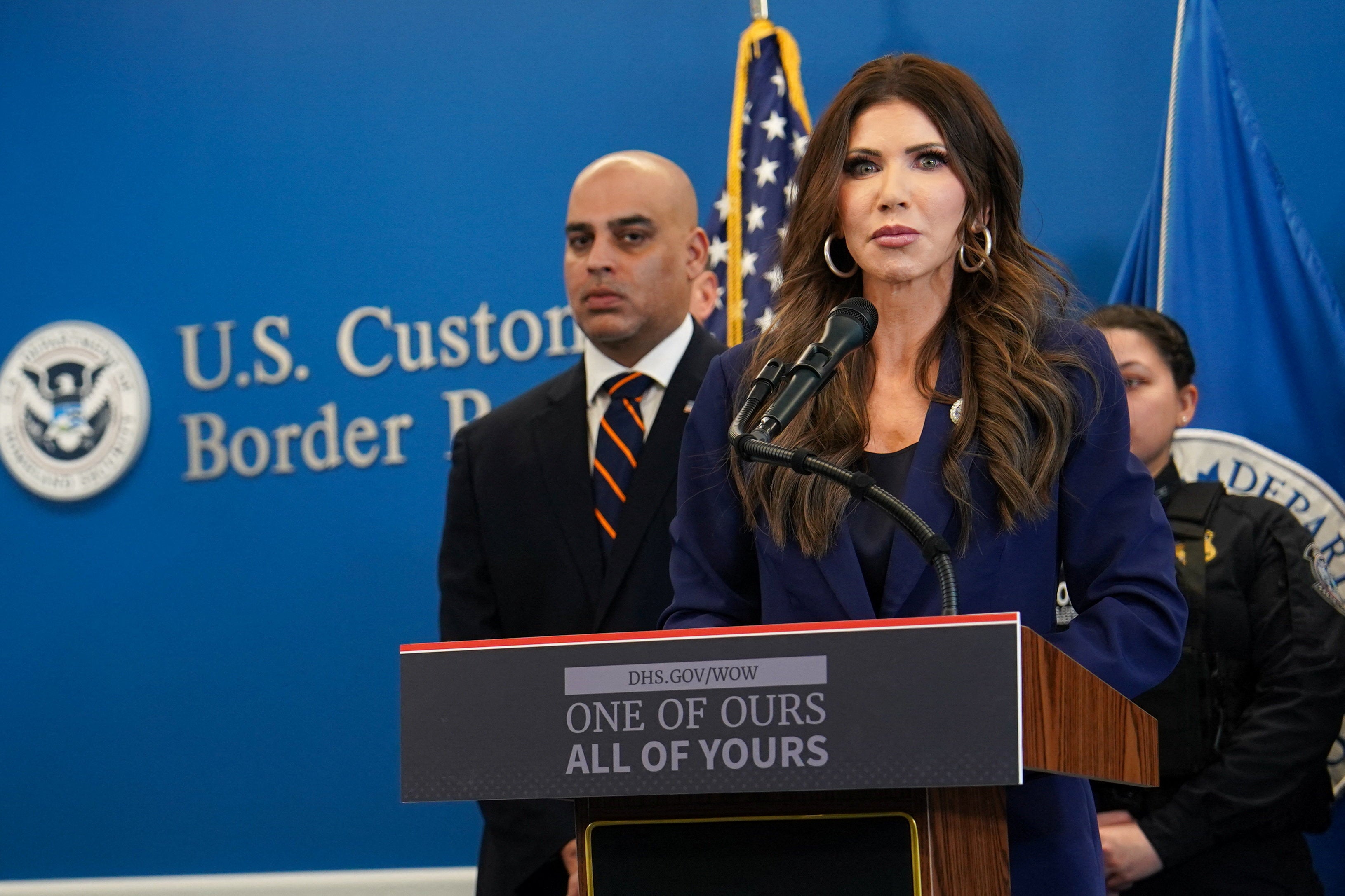 <p>‘It’s a shame I have to say this in America but no one is above the law,’ says Kathy Hochul after the fatal shooting of U.S. citizen Alex Pretti in Minneapolis by federal agents</p>