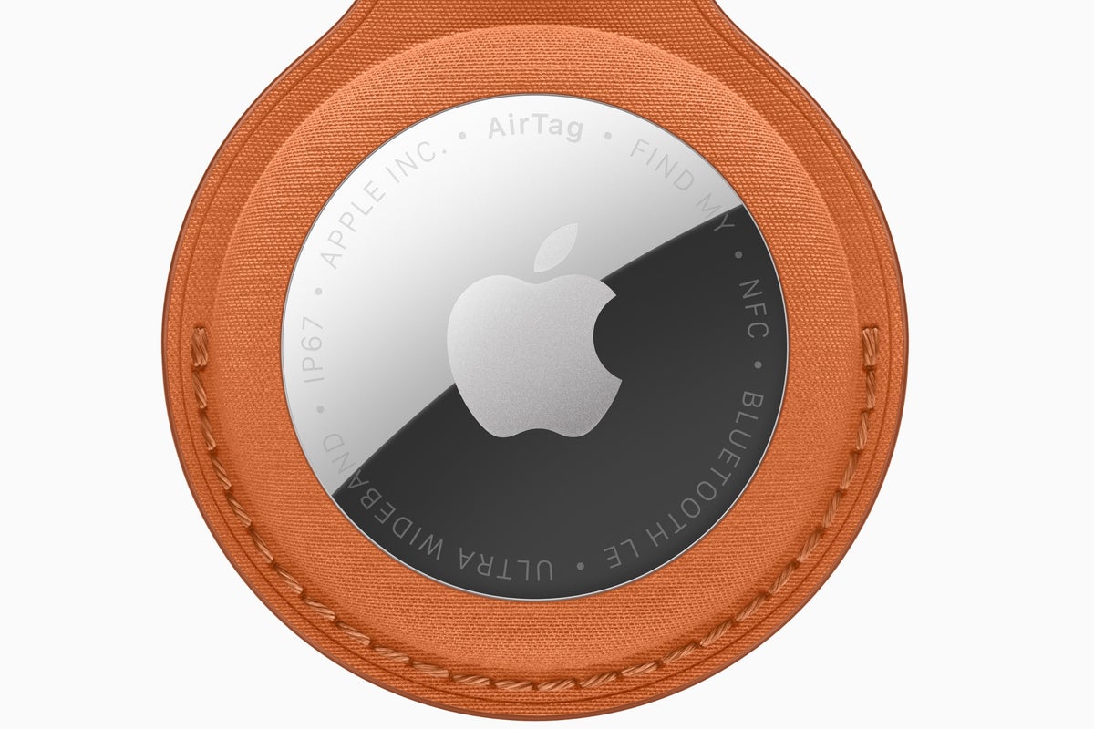 Apple-AirTag-FineWoven-Key-