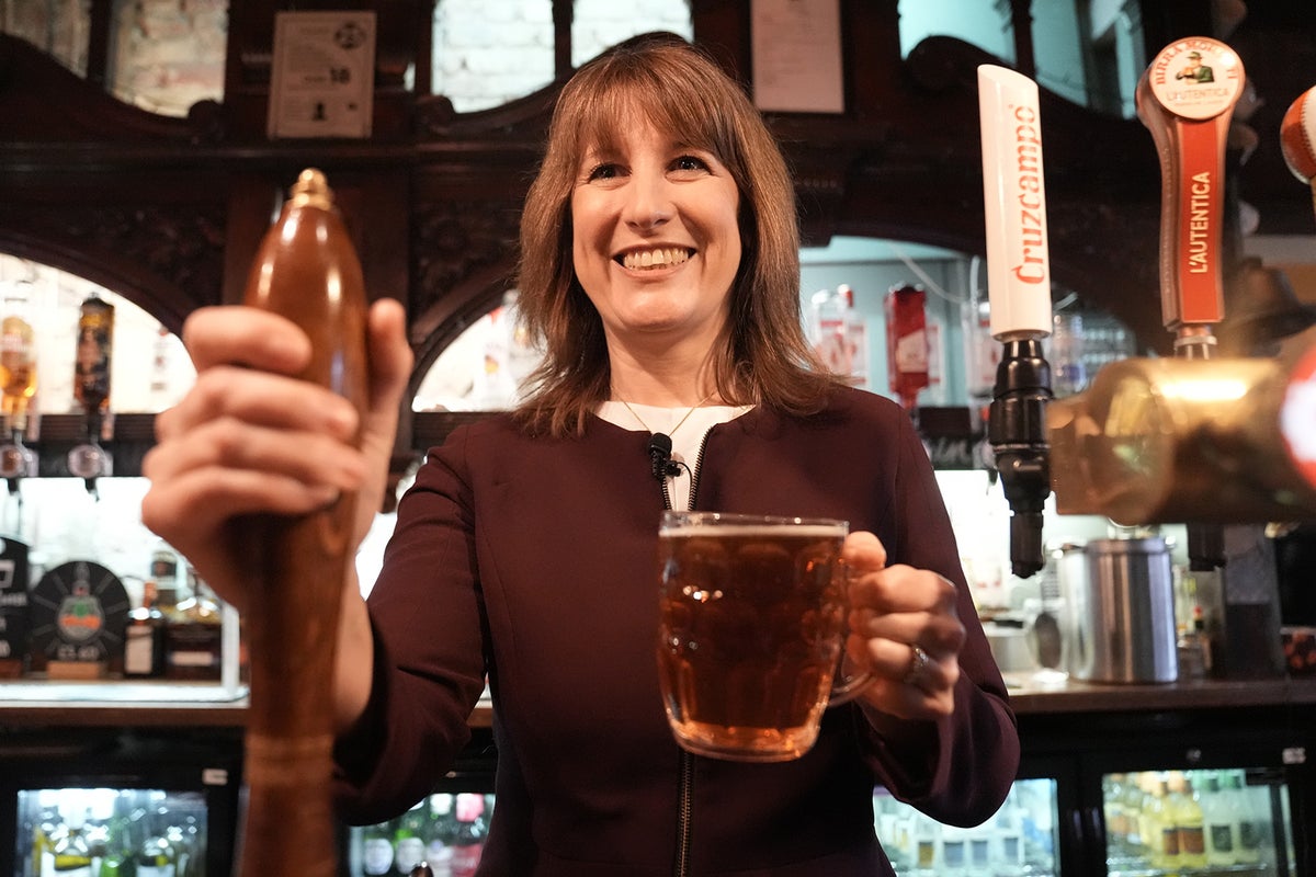 Labour MPs warn Reeves’s business rates U-turn for pubs doesn’t go far enough