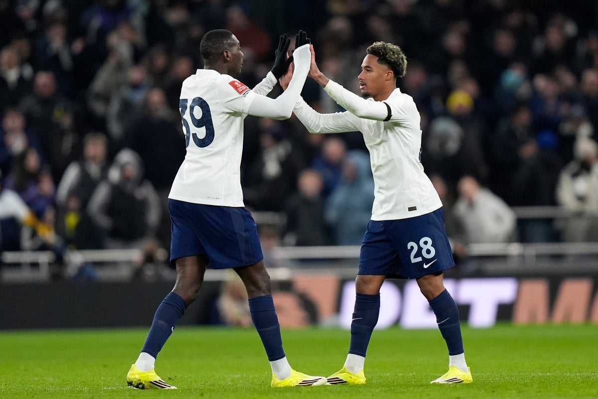 Tottenham’s Kolo Muani and Odobert ‘fine’ after car accident, Frank says Tottenham’s Kolo Muani and Odobert ‘fine’ after car accident, Frank says