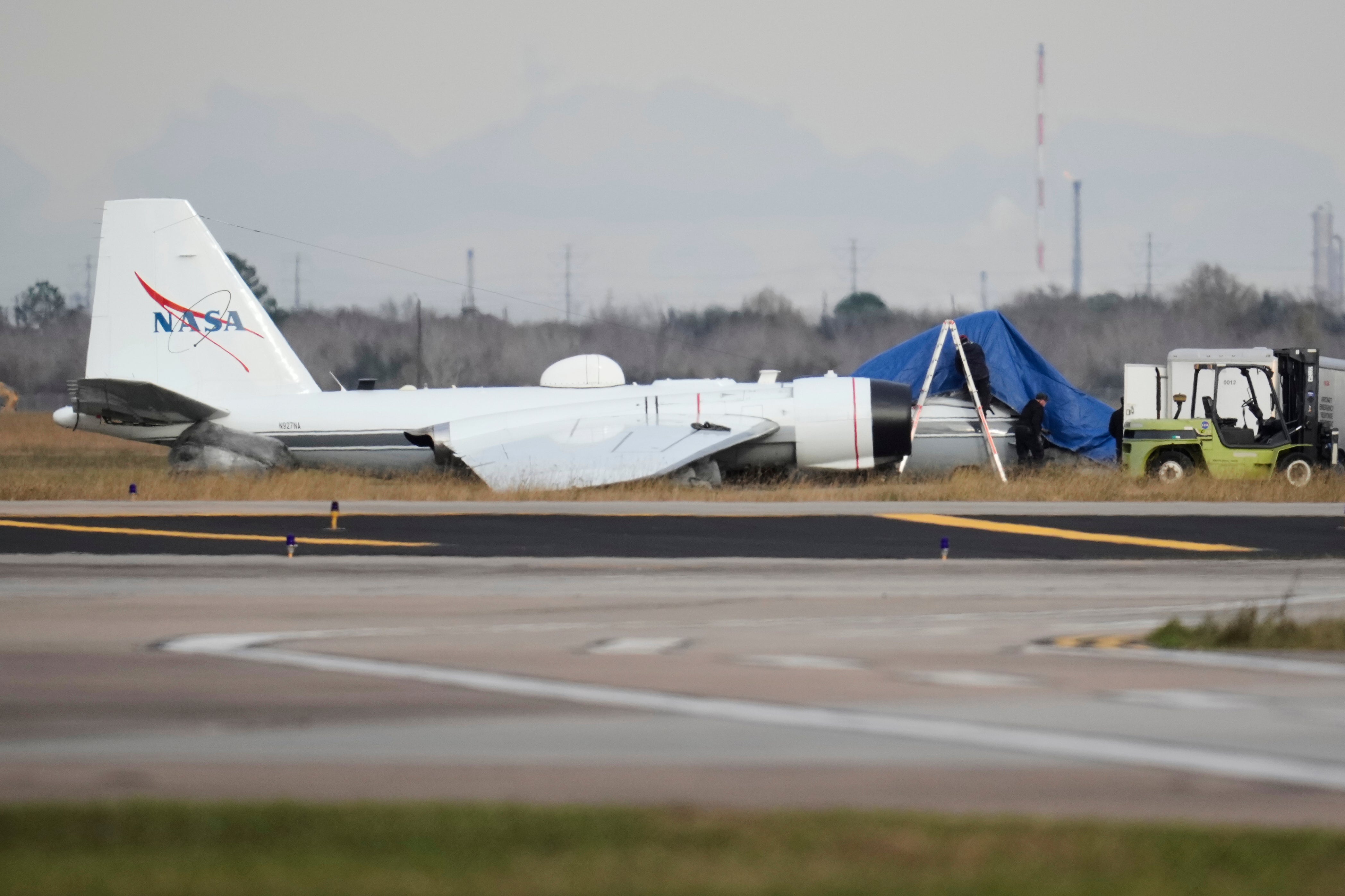 NASA Aircraft Belly Landing
