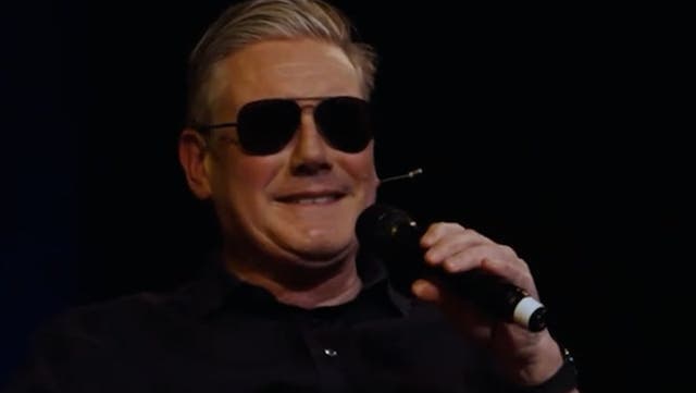 <p>Keir Starmer makes fun of Emmanuel Macron’s sunglasses.</p>