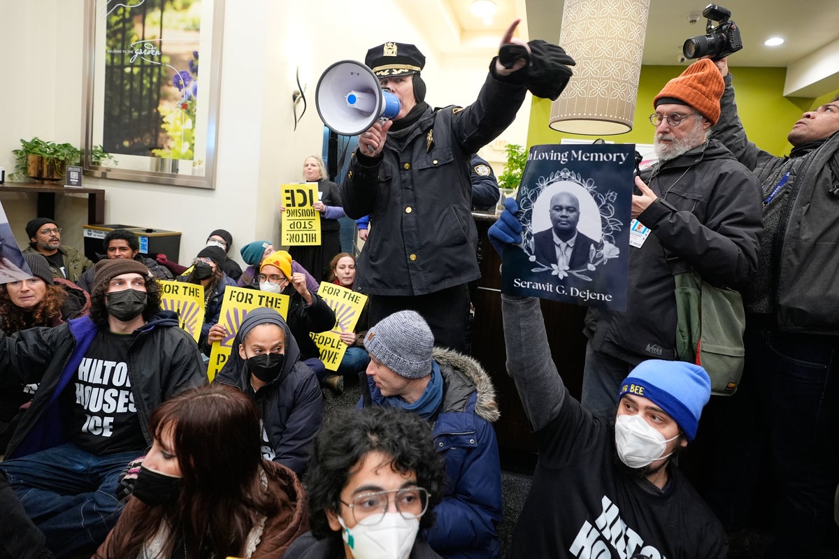 Dozens of protesters arrested at hotel in Manhattan during sit-in over immigration crackdown – UK Times
