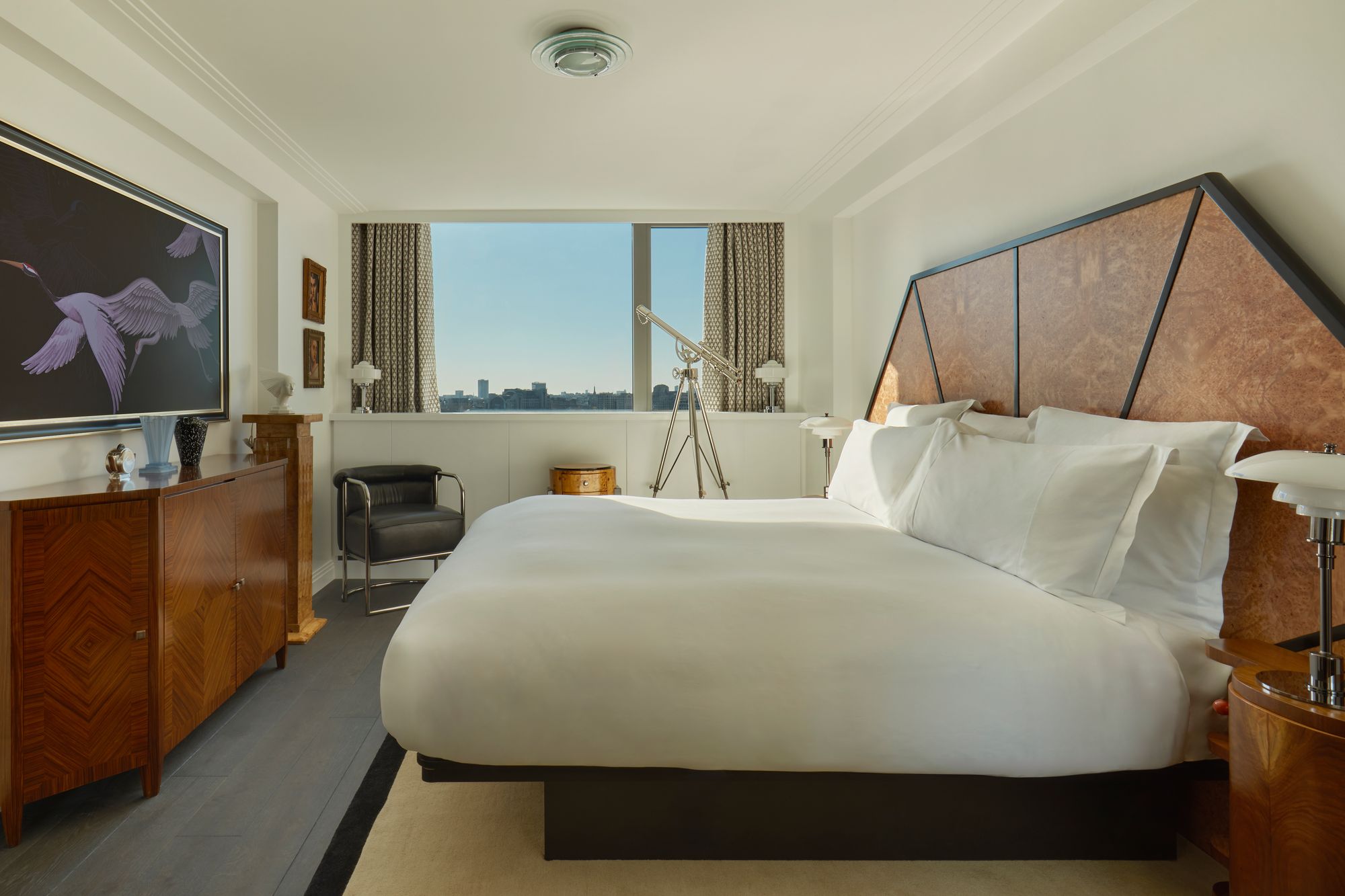 Be transported to the 1920s in Sea Containers’ Art Deco Cabin Suite