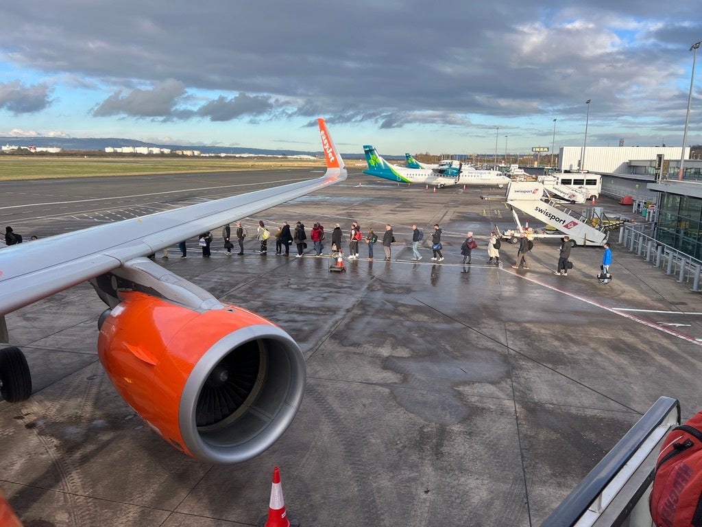 It’s easy and cheap to fly to Northern Ireland from England