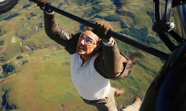 <p>Tom Cruise performing death-defying 'Mission: Impossible' stunt</p>