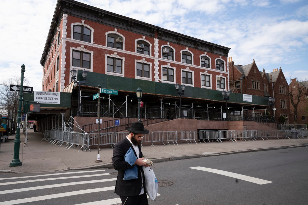 Car rams into Chabad headquarters in New York City, damaging doors – UK Times