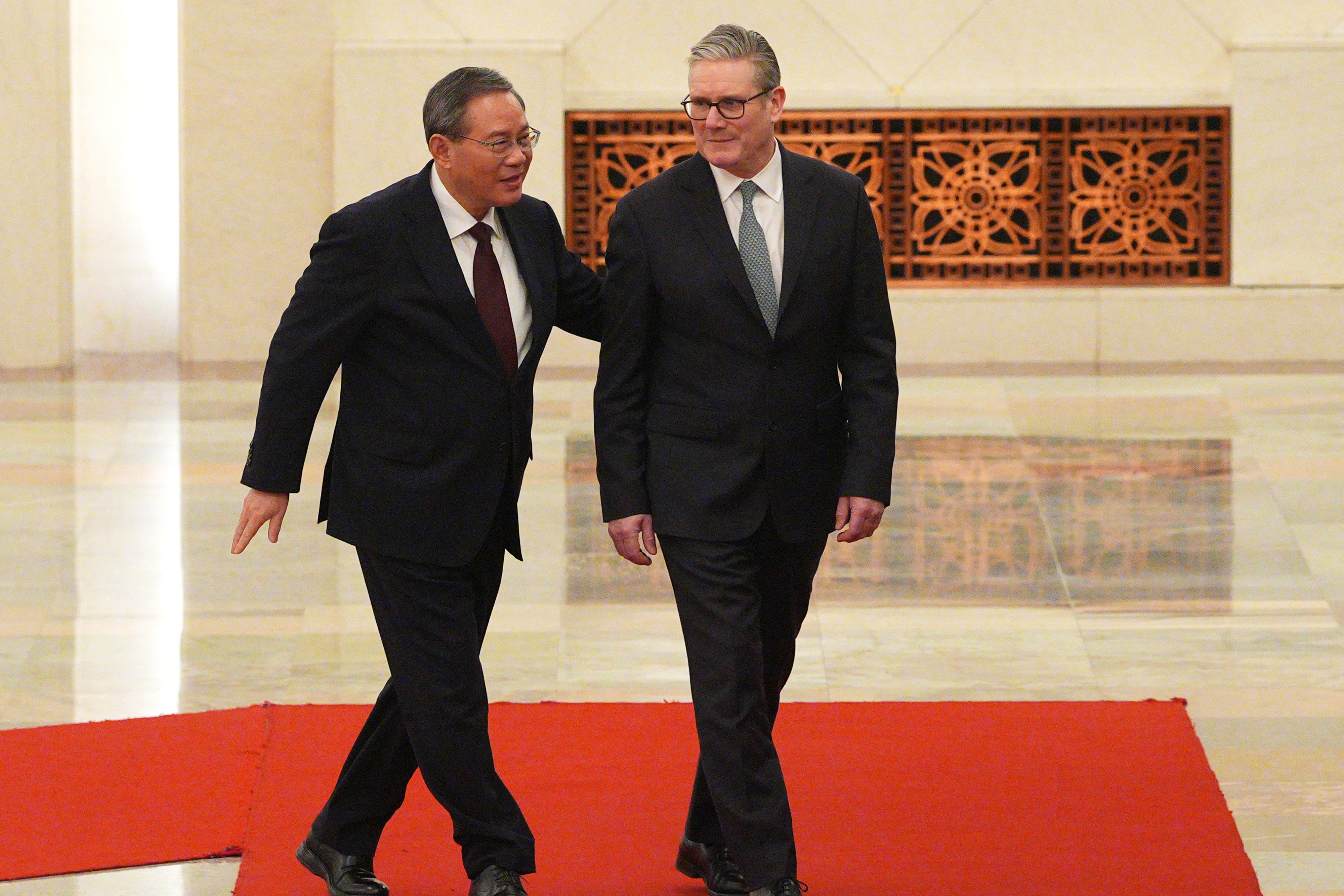 Chinese Premier Li Qian (left) and Prime Minister Sir Keir Starmer (Carl Court/PA)