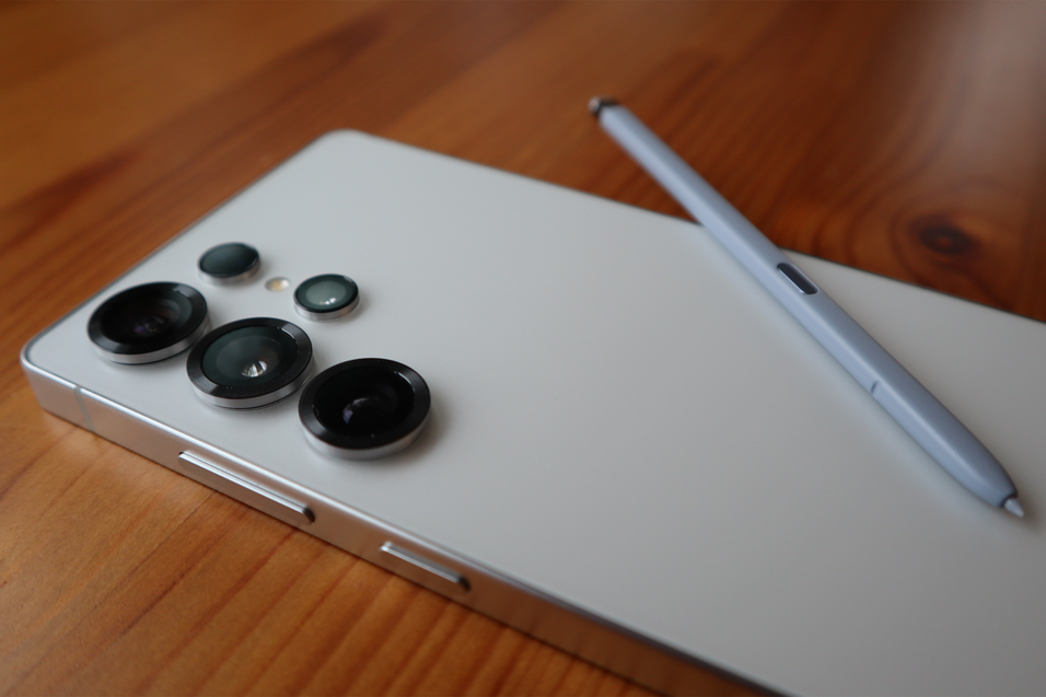 Best smartphone cameras for high-quality photos, tested by a tech ...