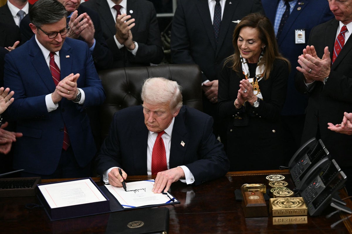 Senator demands answers after Trump accepted Rolex and gold bar before slashing tariffs on Switzerland