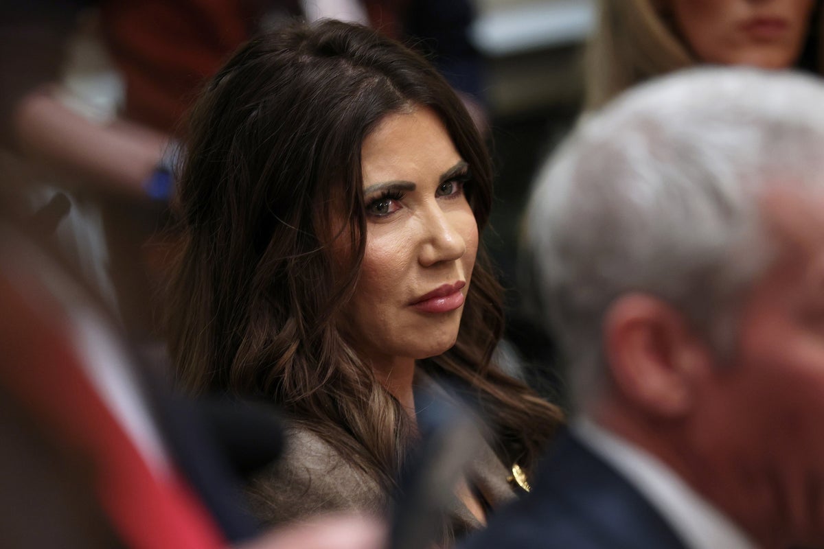 Trump snubs Kristi Noem at Cabinet meeting after calls for her firing