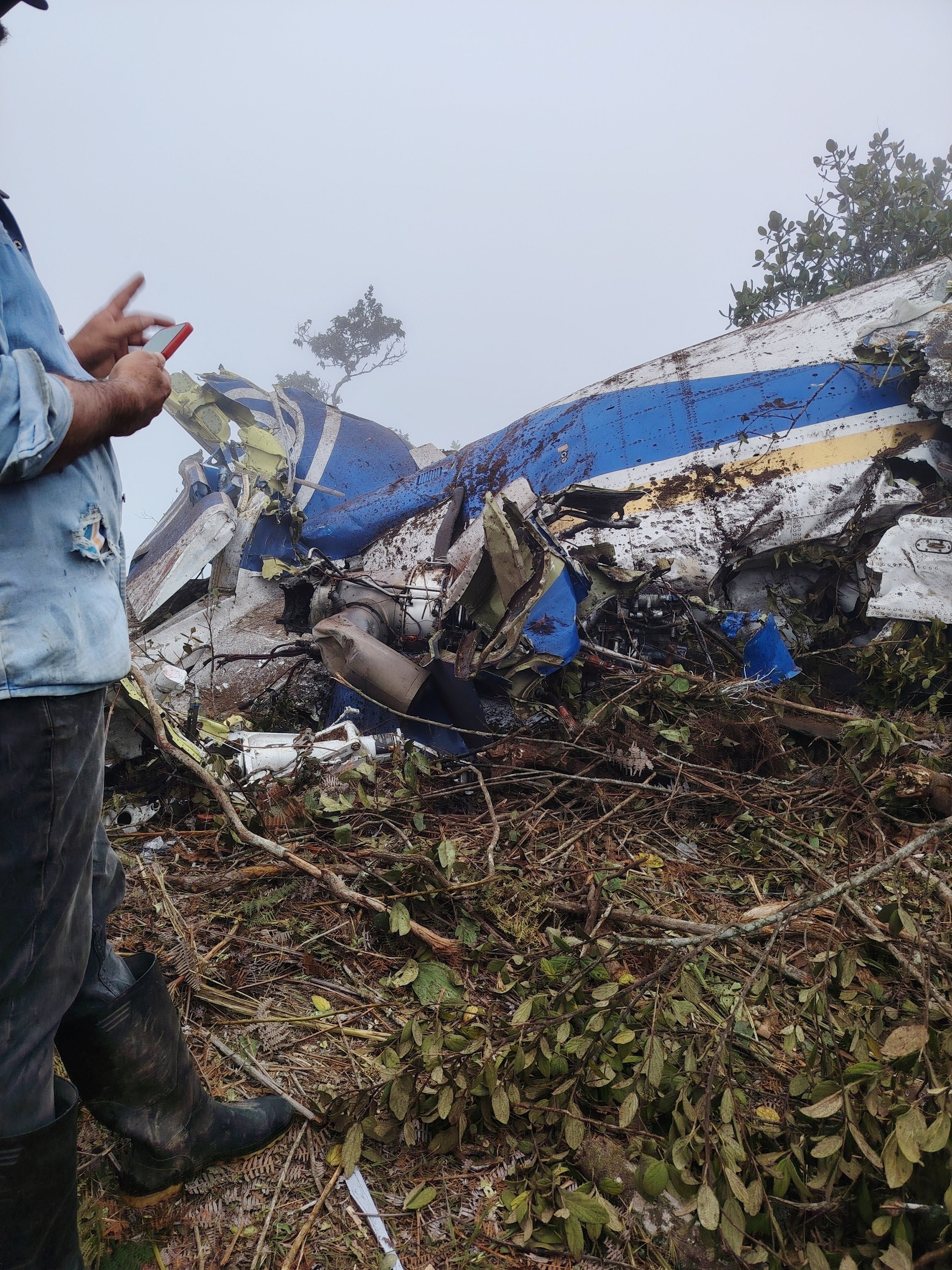 Politician among 15 dead after plane crash in Colombia