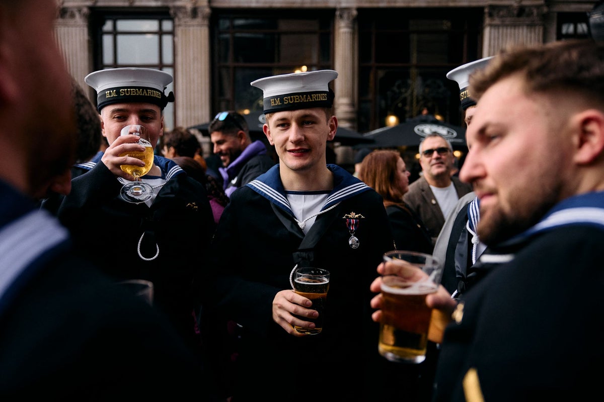 No more drunken sailors? Navy to restrict alcohol in health kick on ships