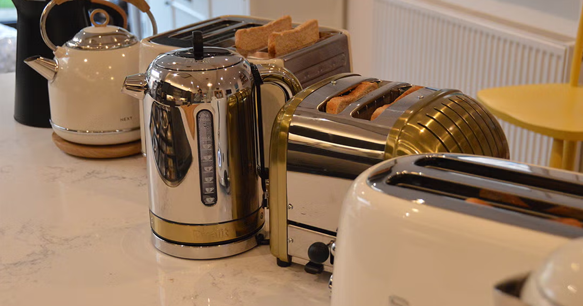 wood tray travel kettle and toaster set