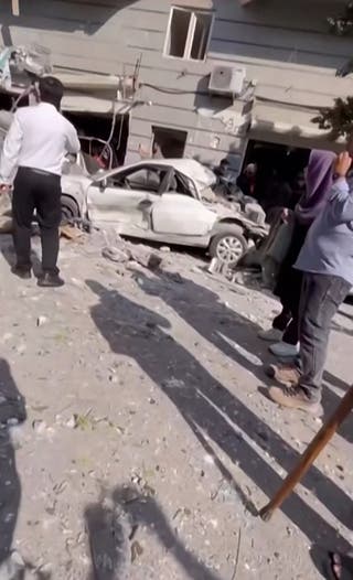 イラン-トランプ最新情報:爆発で数人死亡、政権は軍司令官の標的を否定 イラン-トランプ最新情報:爆発で数人死亡、政権は軍司令官の標的を否定