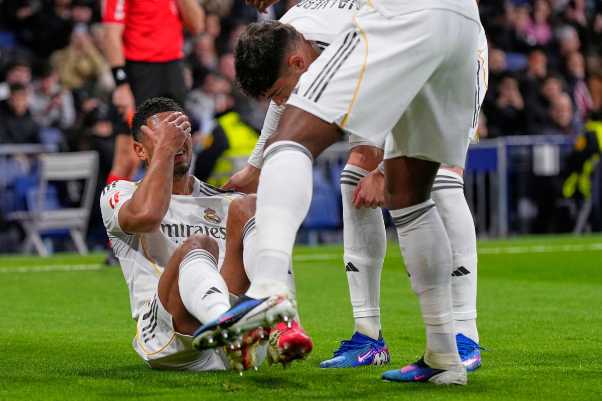 Injury fears for England after midfielder suffers hamstring problem