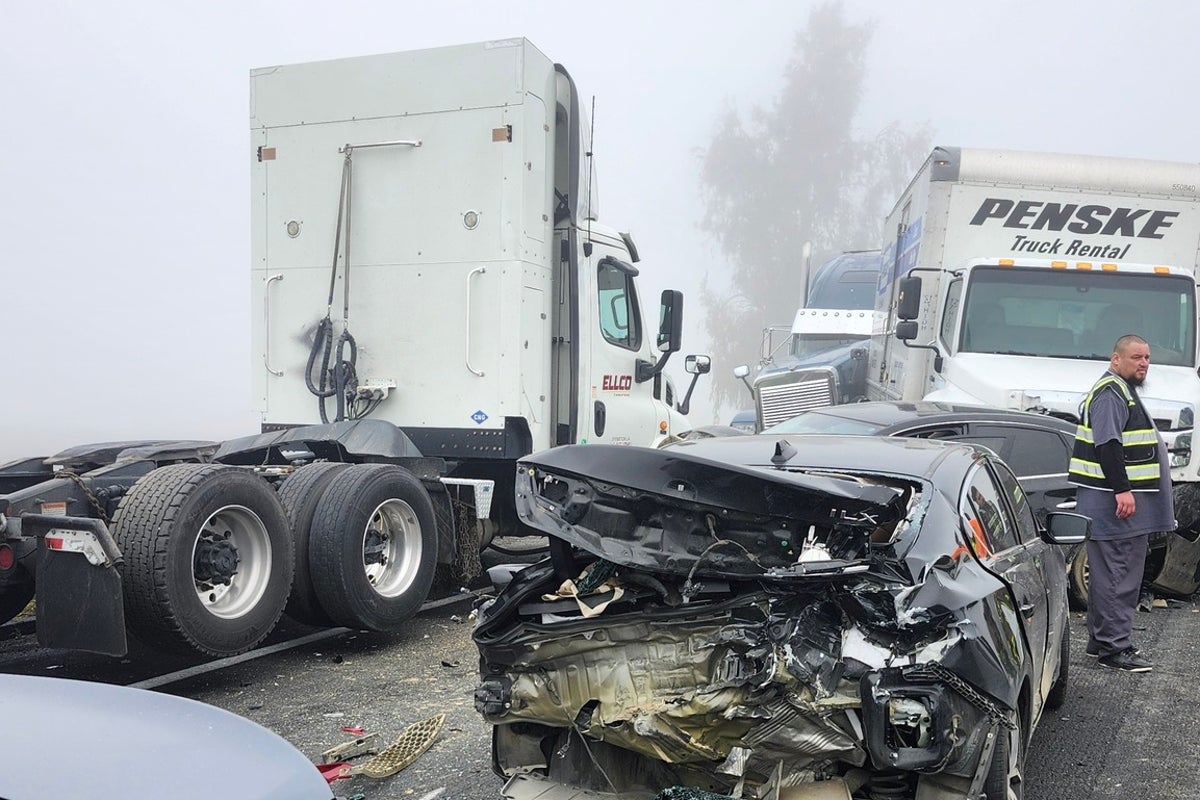 Ten hurt in 59-vehicle pile-up on fog-shrouded road in California – UK Times Ten hurt in 59-vehicle pile-up on fog-shrouded road in California – UK Times