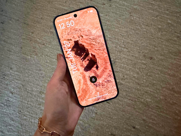 The new Google Pixel phone is the ultimate tech gift 