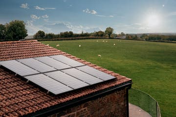 Hive Solar Log In I’m a home energy expert. Here are the pros and cons of Hive solar ...