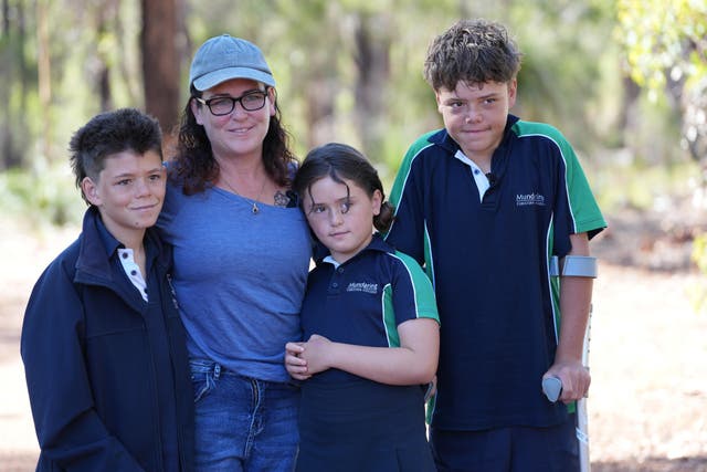 <p>Austin Appelbee, right, with his brother, Beau, mother Joanne and sister Grace in Gidgegannup, Australia, on 3 February 2026</p>
