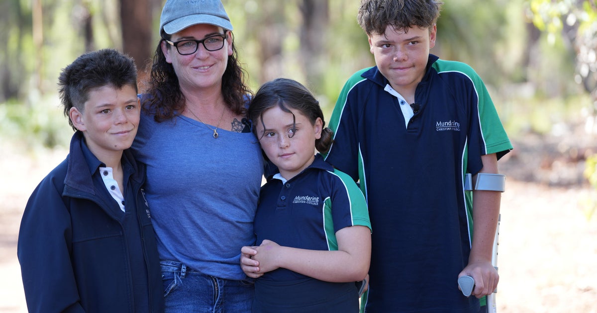Australia 13-year-old swims for hours to save family swept out to sea