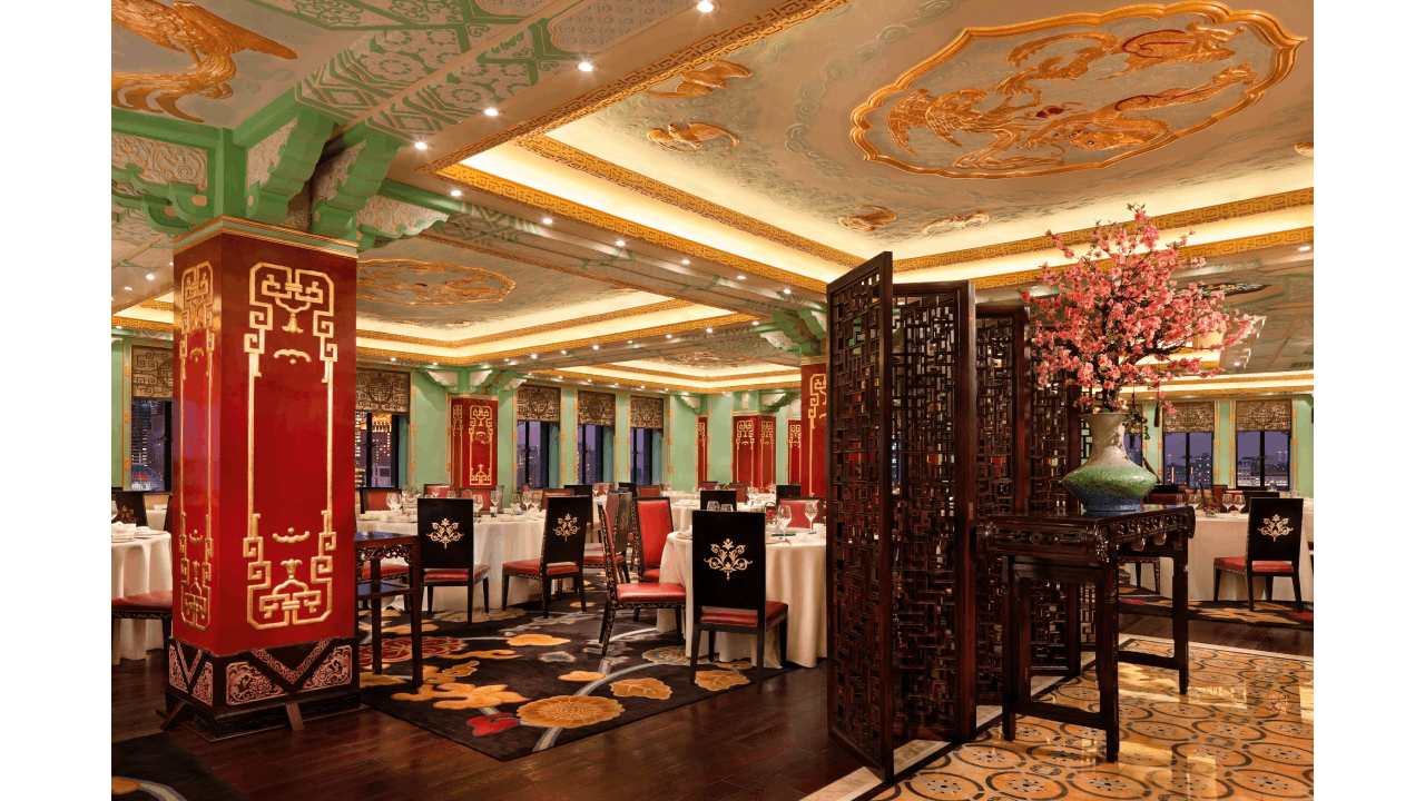 You’ll find traditional banquet dining at Dragon Phoenix