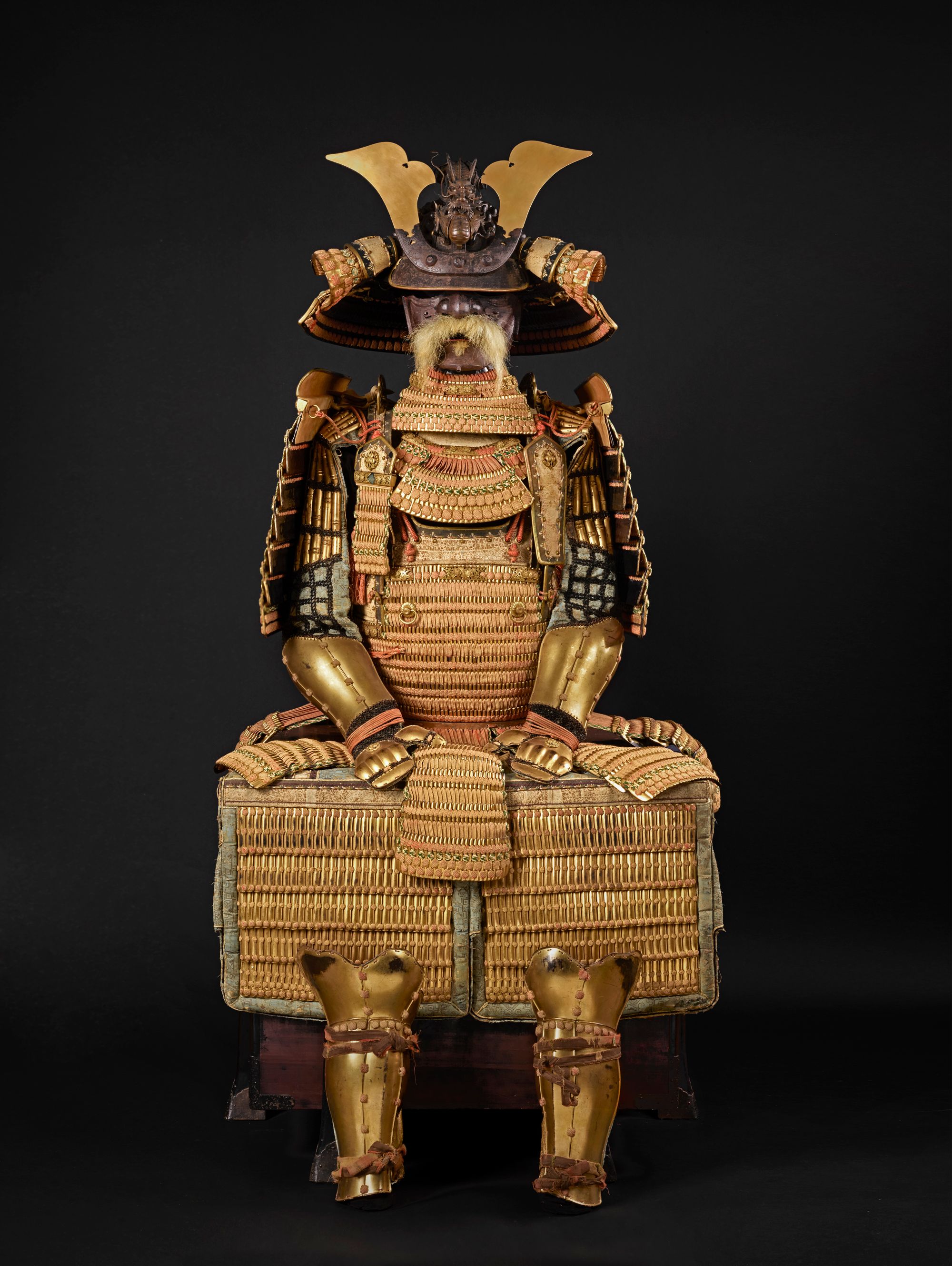 A full suit of armour, dating from between 1700 and 1800