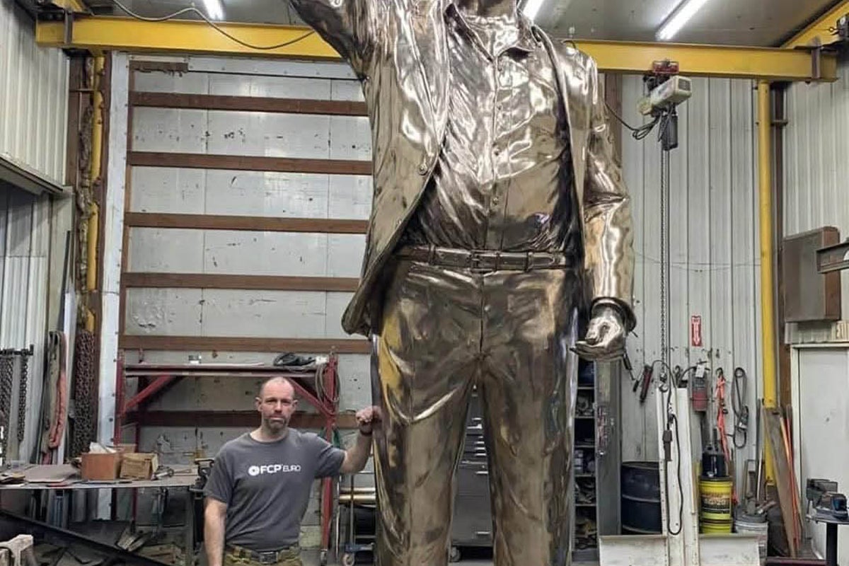 ‘Don Colossus’ — a 22-foot tall Golden statue of Trump — is set to rise where US will host world leaders for G20 – UK Times