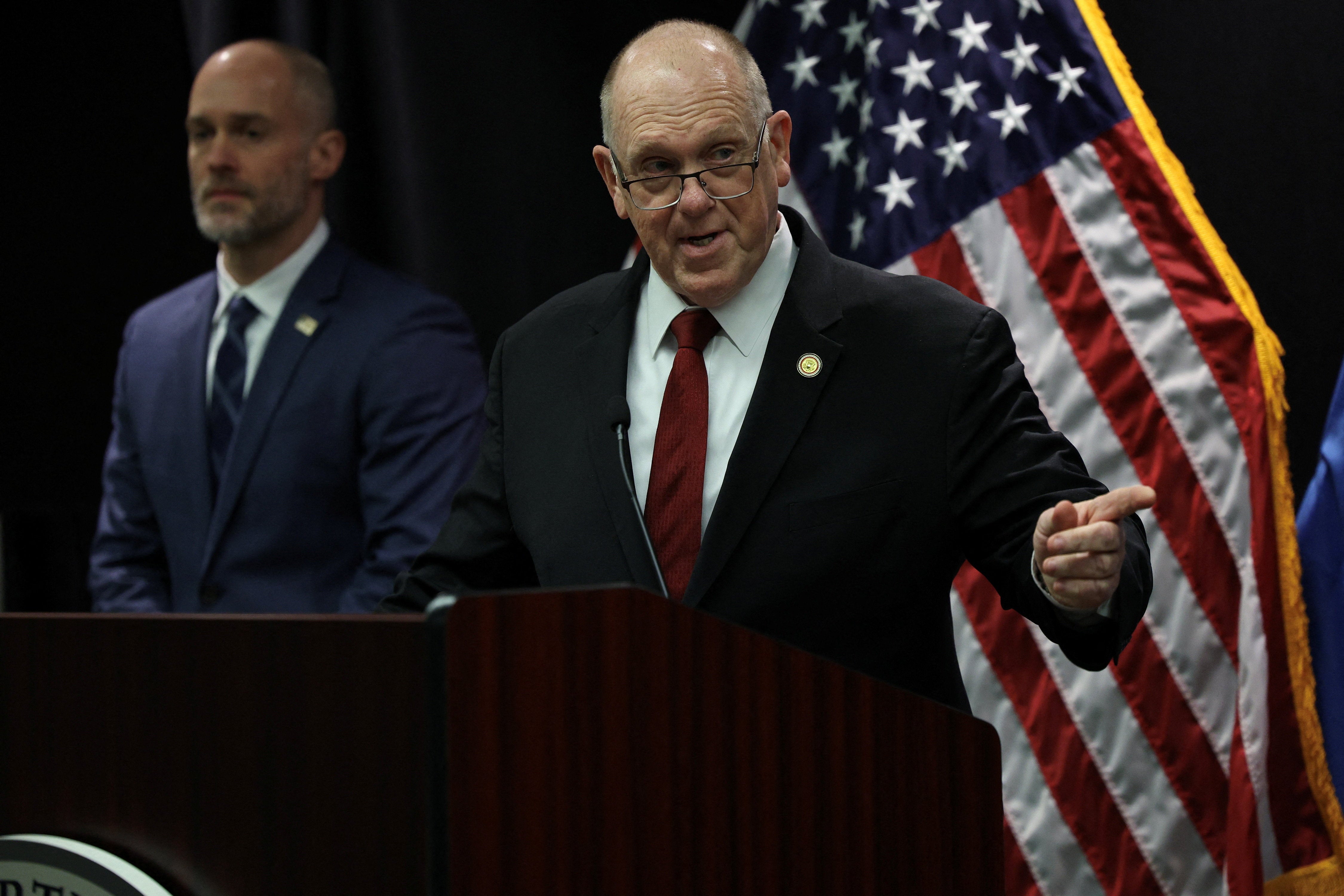 Tom Homan announces 700 immigration officers to immediately leave Minnesota