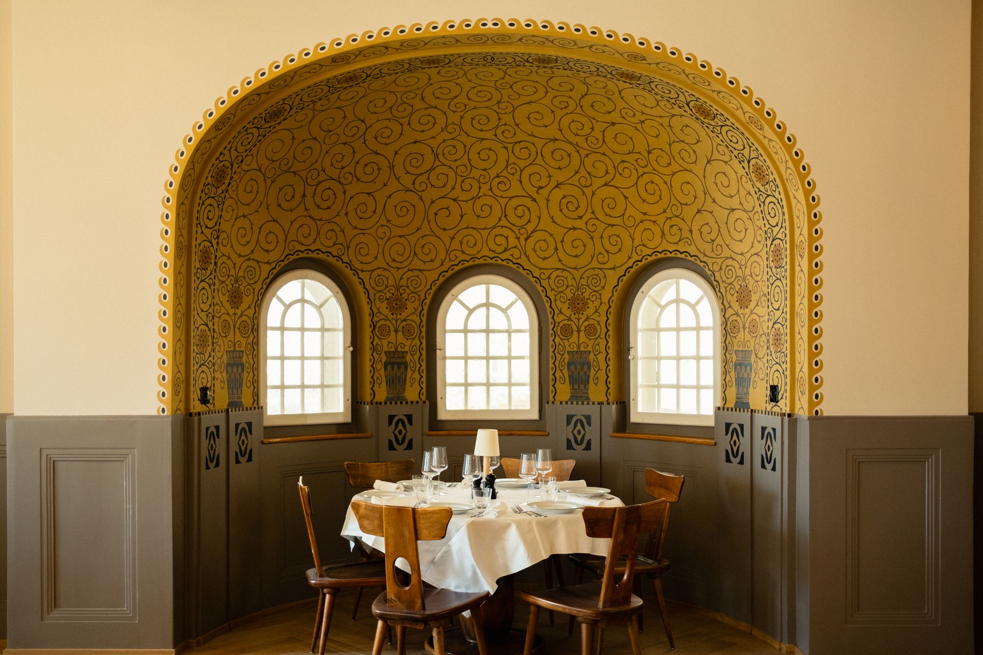 Try the plant-based fondue at Brasserie Belvedere