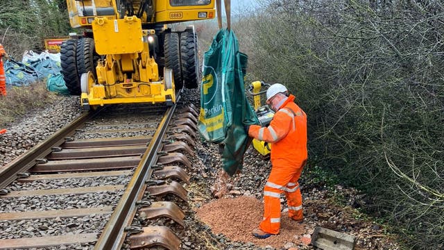 <p>Working to fix washouts between Crediton and Cowley</p>