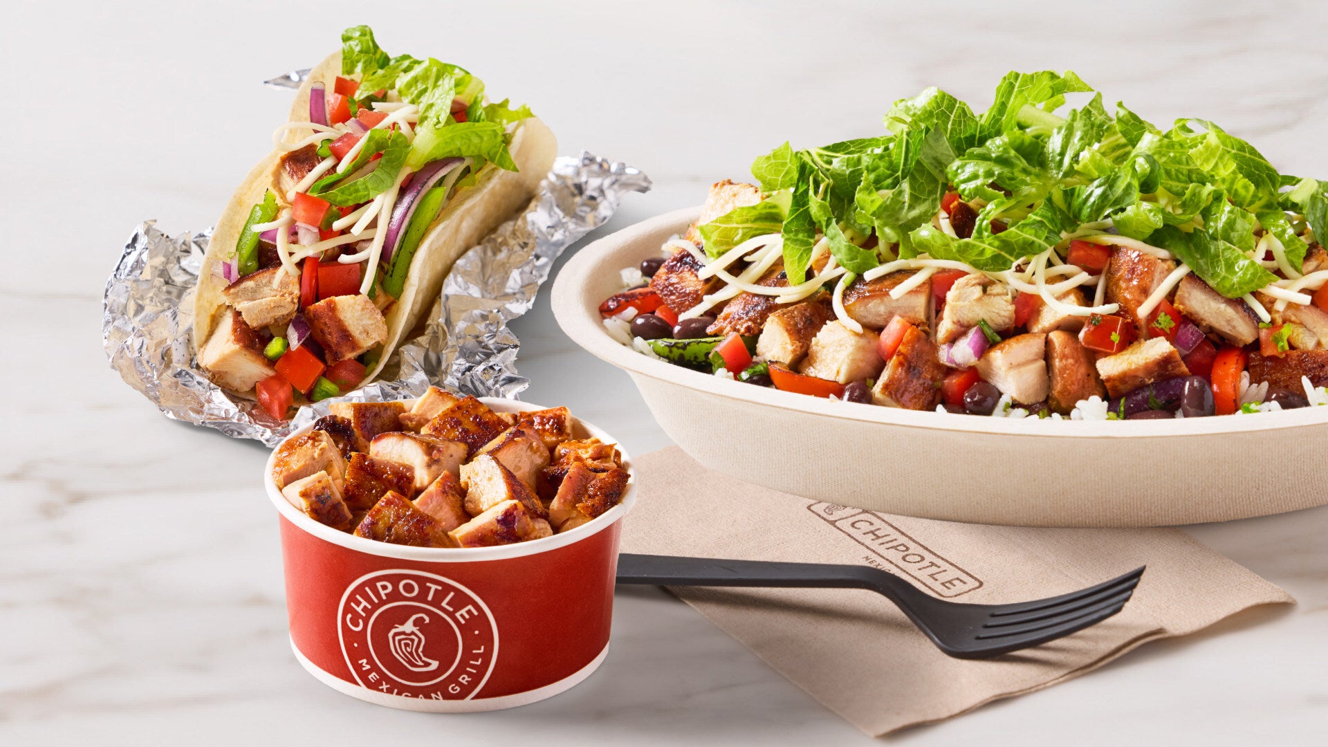 A Chipotle lançou produtos voltados para o público GLP-1, incluindo um copo de proteína de 32g contendo frango recém-assado.