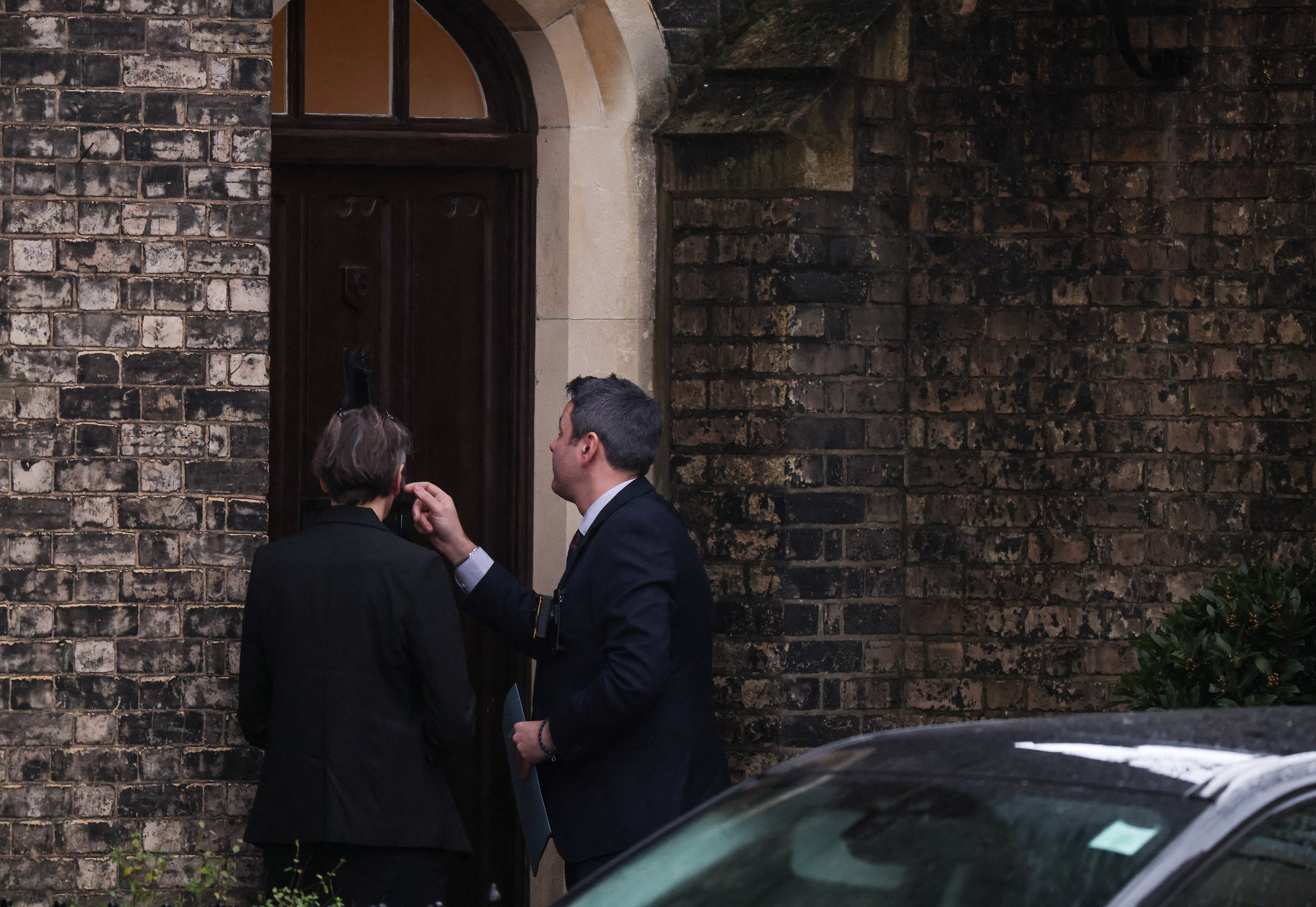 Police scour Mandelson’s homes in Epstein probe as pressure mounts on Starmer