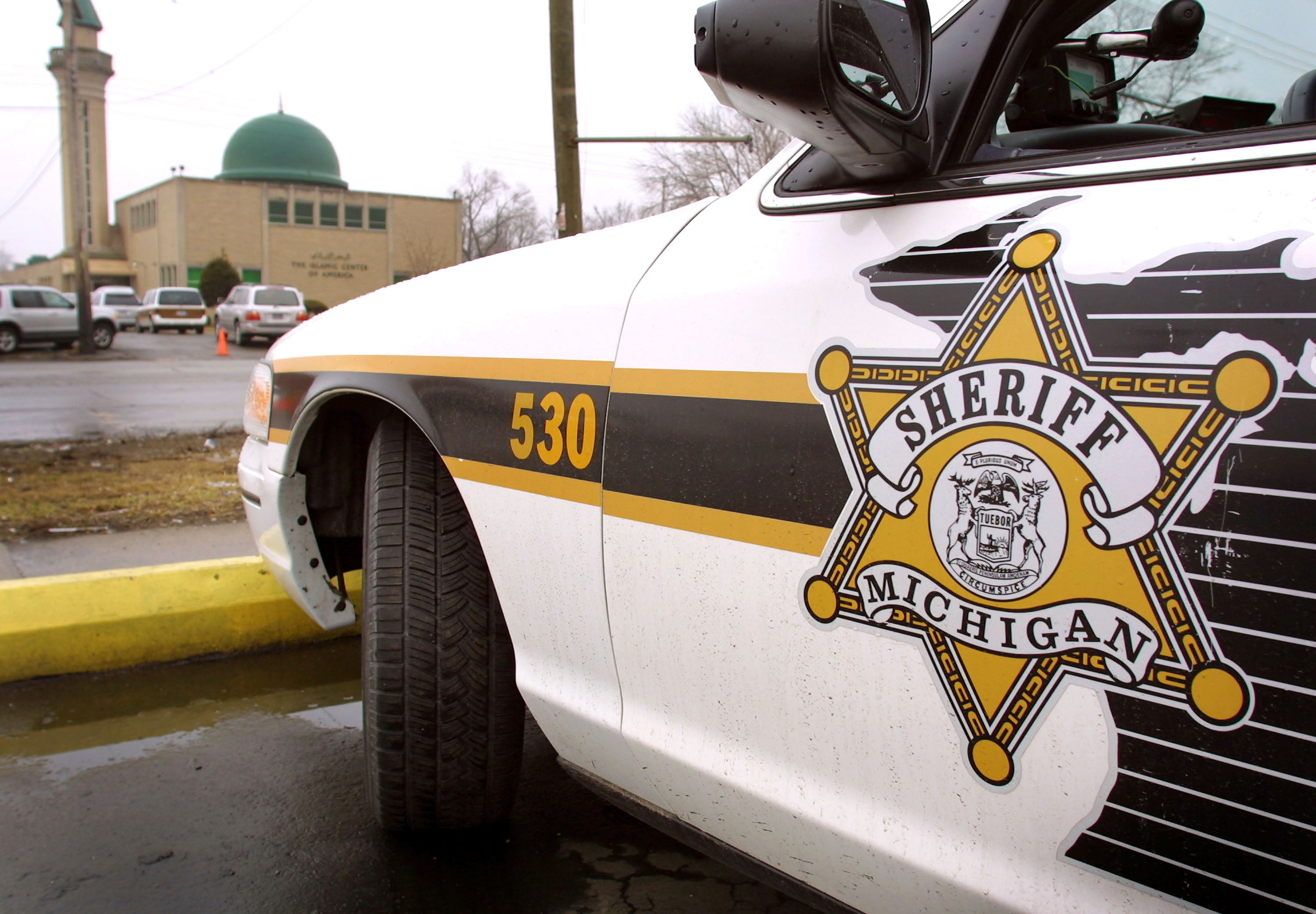 <p>More than 400 deputies with the Wayne County Sheriff's Office claim they were shorted pay following a switch to Oracle software</p>