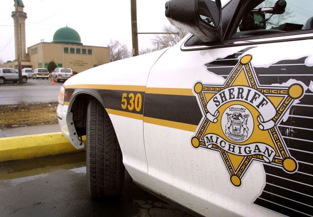 <p>More than 400 deputies with the Wayne County Sheriff's Office claim they were shorted pay following a switch to Oracle software</p>