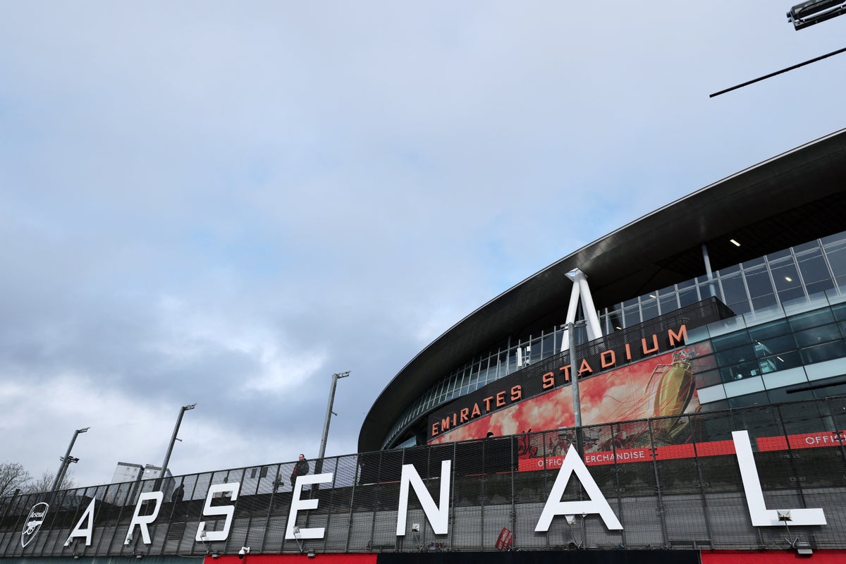 Arsenal vs Sunderland live: Madueke starts as Saka absent with Gunners looking to extend Premier League lead